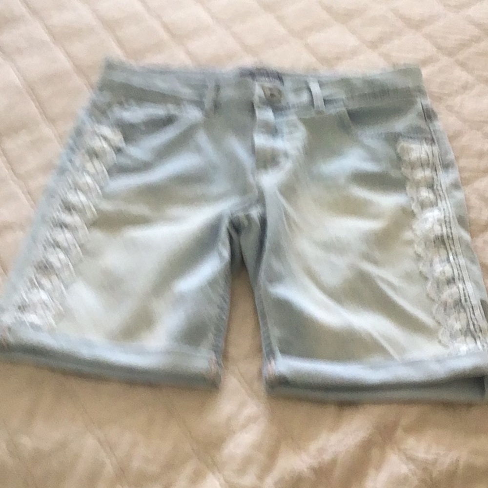 NWOT skinny shorts with lace size 14